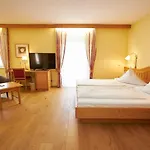 Hotel Gasthof-hotel Zur Post Samerberg